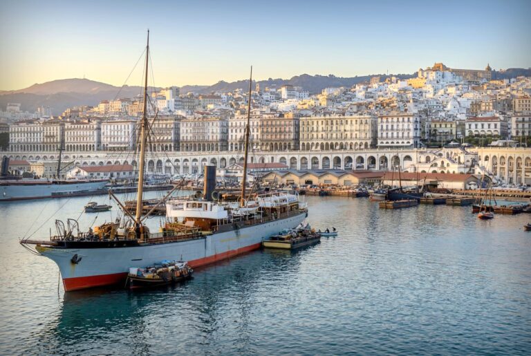 Algeria, A First Look: Landscapes, Culture and History for International Travelers
